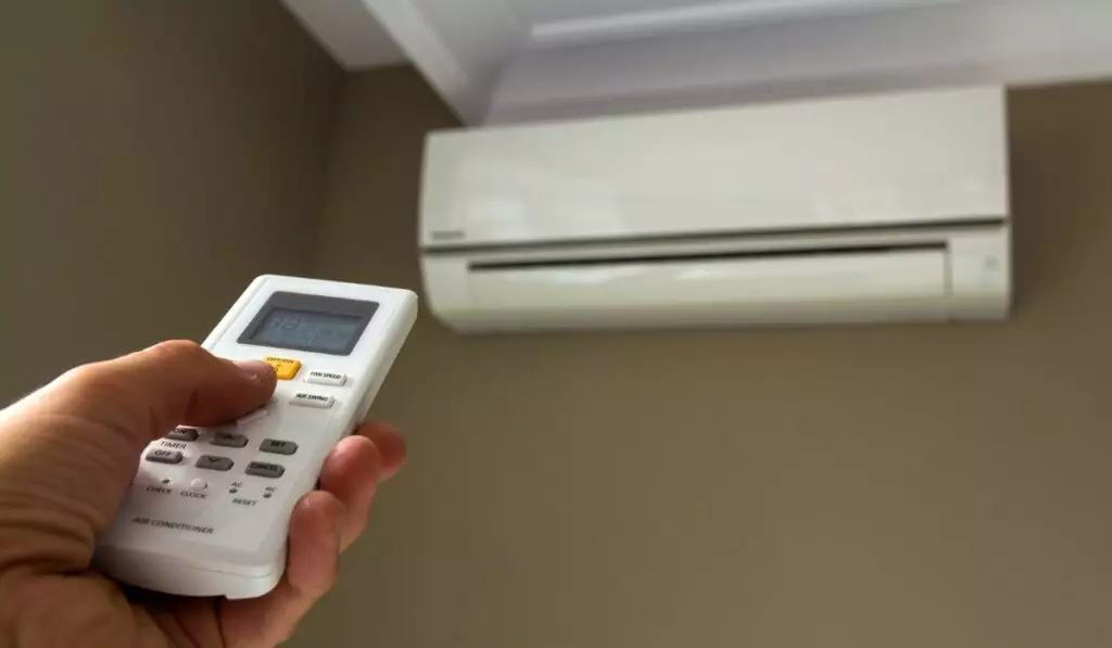 most common air conditioning mistakes that spike your bills